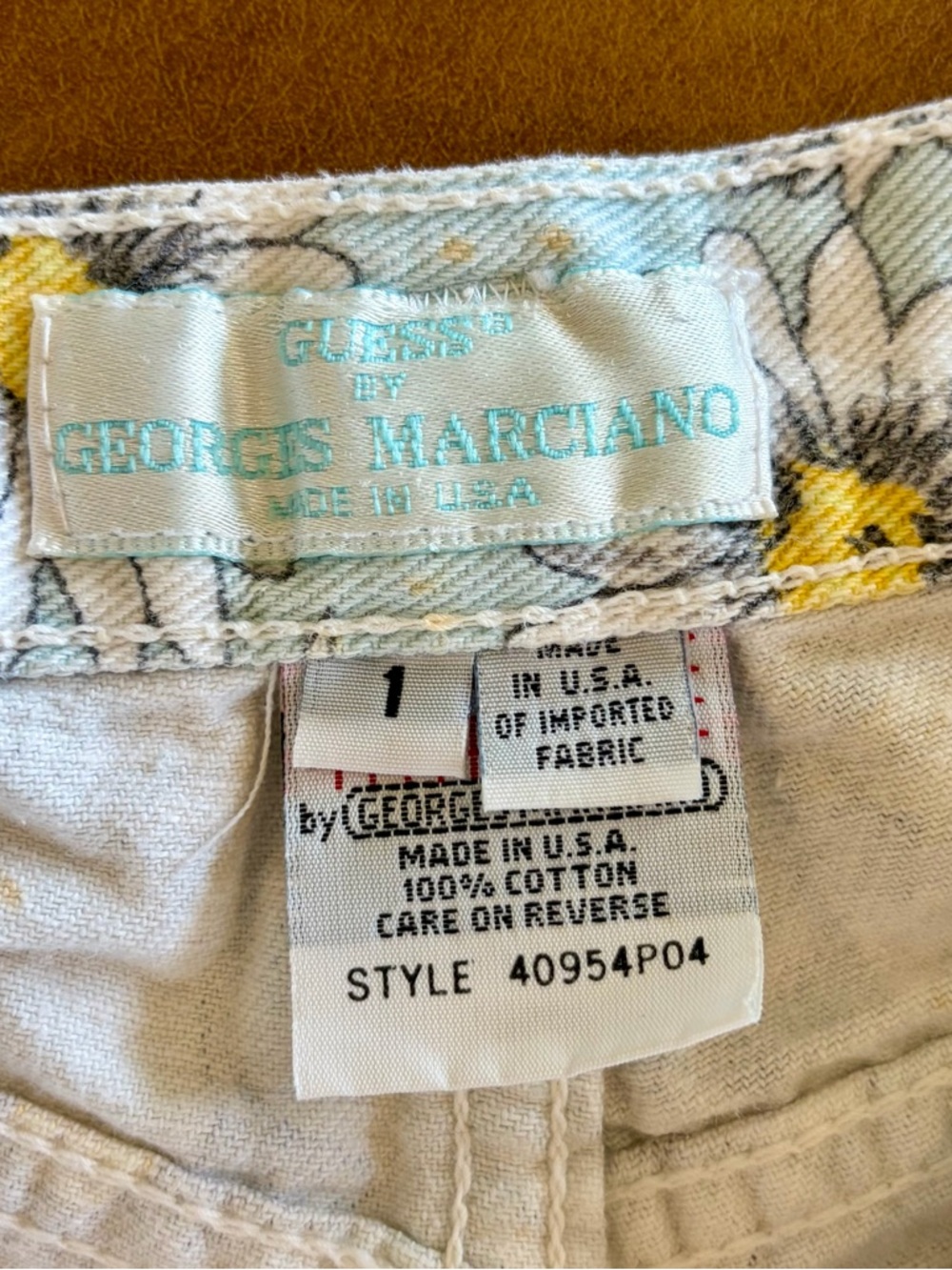 🌼 Vintage GUESS by Georges Marciano Daisy Print Shorts Size 1 - Picture 6 of 12